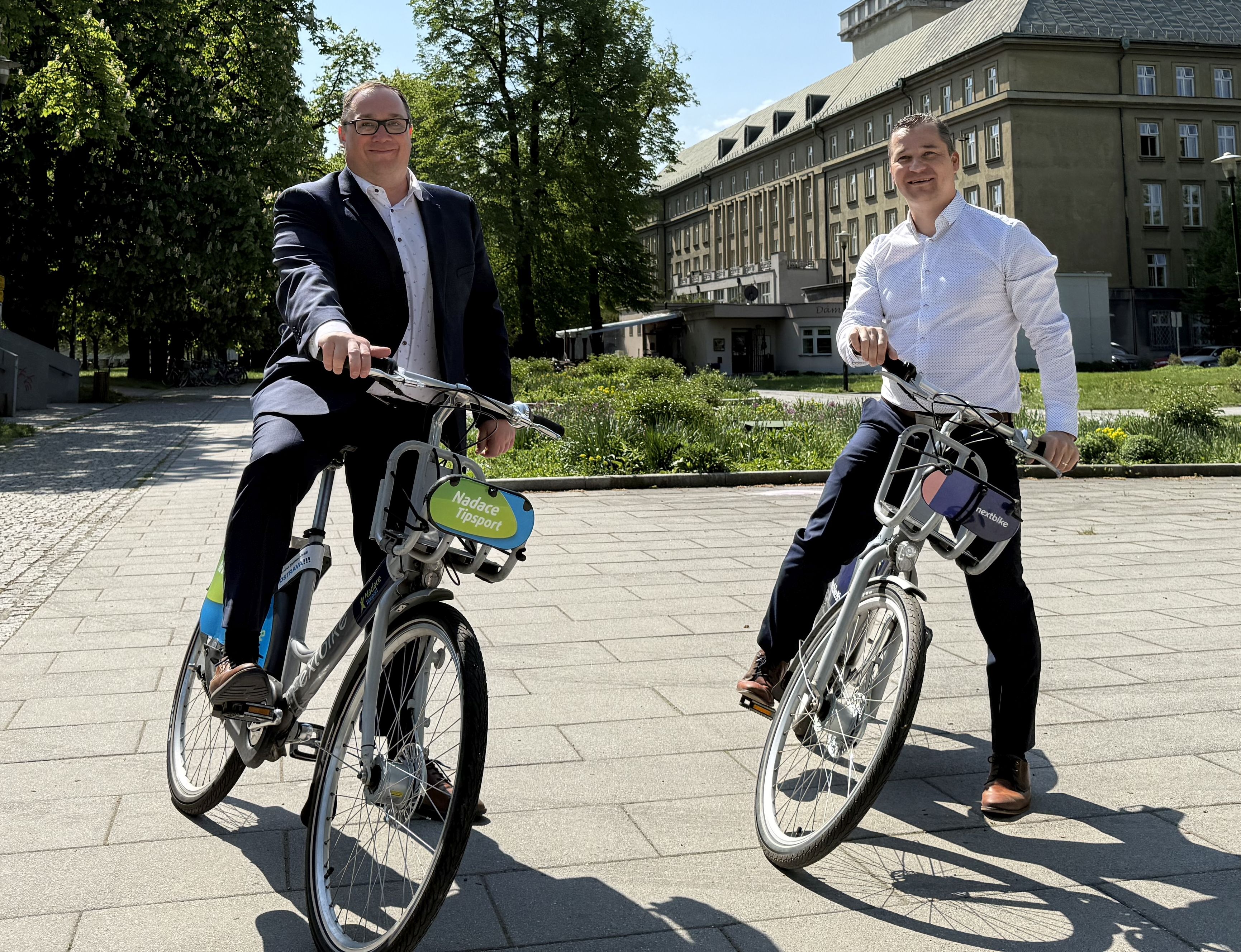 Do práce na kole se vydají také ostravský primátor Jan Dohnal a jeho náměstek Aleš Boháč. Foto: MMO